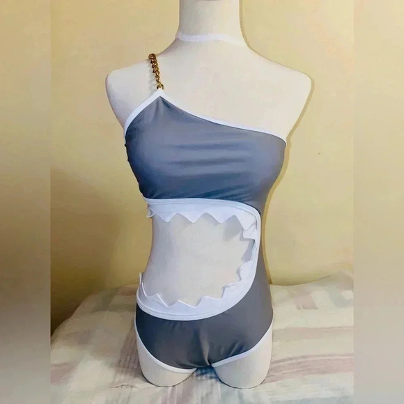 💥 Fancy Bikini 👙  Outfit 💥 - Picture 1 of 4